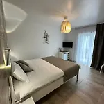 Guest house Halta Pescarus 3*